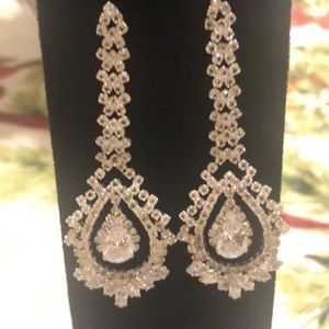 Stunning Austrian Crystal drop earrings